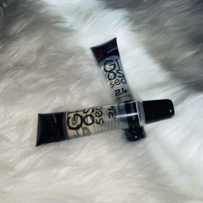 Glossed thick lipgloss